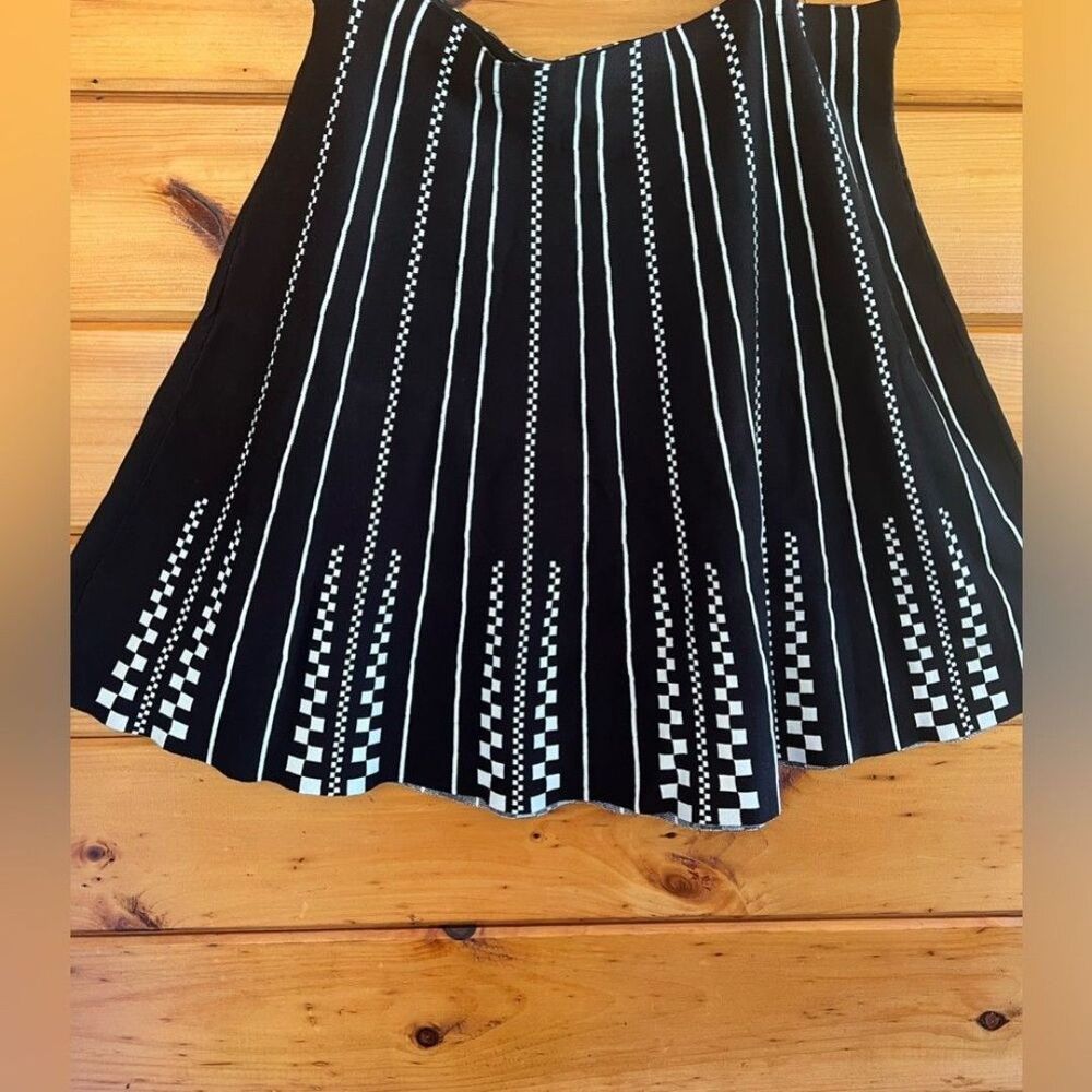 Sioni Black and White Knit Sweater Plus Skirt Juniors Size women’s 3X